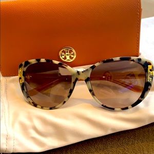 Women’s sunglasses